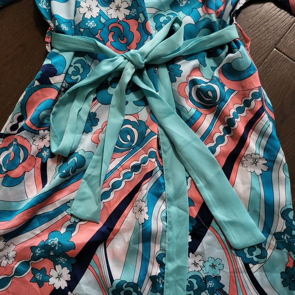 Colorful Patterned Kimono Robe - Picture 2 of 5